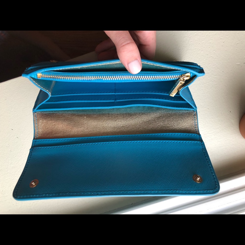Tory Burch Robinson Continental Envelope Wallet - Picture 8 of 8